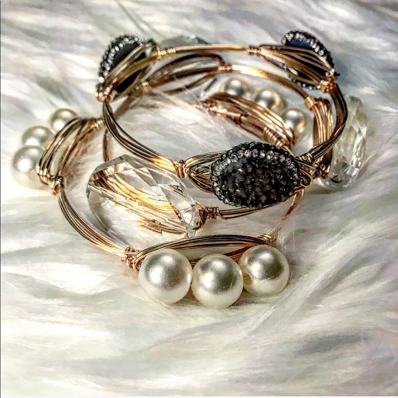 🌸Last One!! Triple Pearl Gold Wire Bangle - Picture 5 of 7